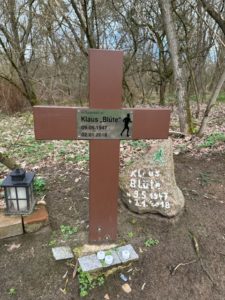 4. Ehrendes Gedenken an Blüte